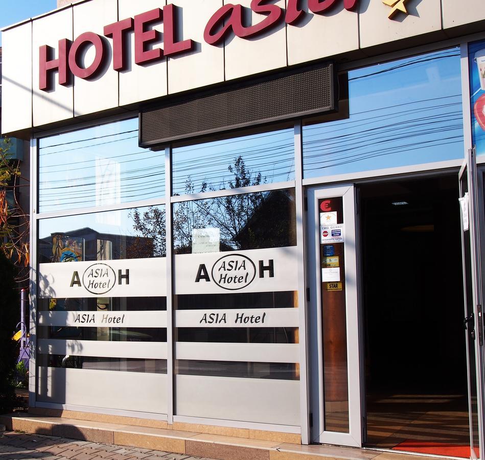 Asia Hotel Тыргу-Жиу Экстерьер фото