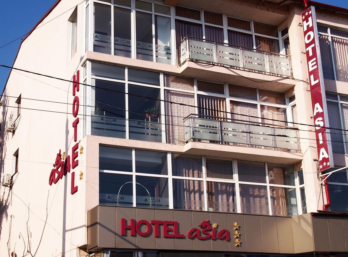 Asia Hotel Тыргу-Жиу Экстерьер фото