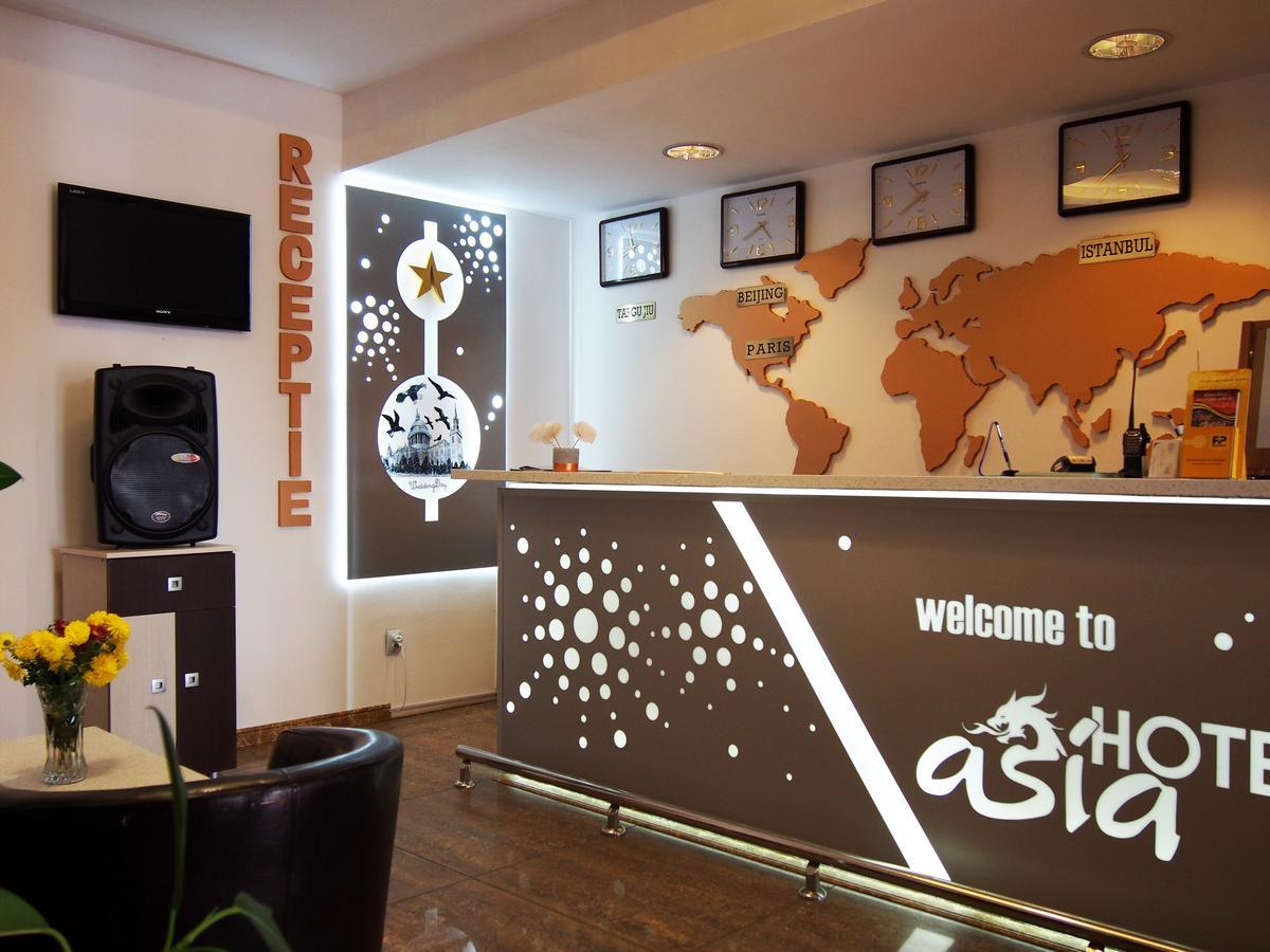 Asia Hotel Тыргу-Жиу Экстерьер фото